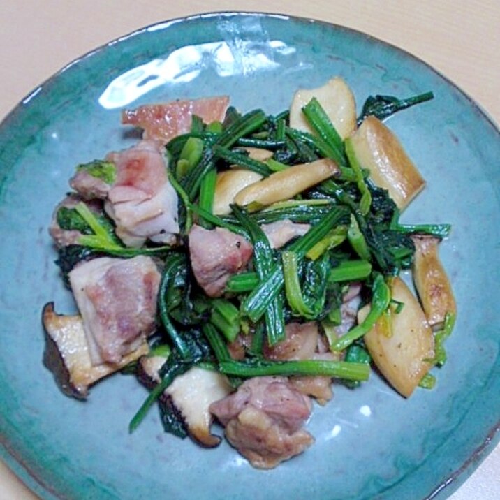 鶏肉とほうれん草の炒め物